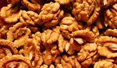 Walnut untuk membersihkan tubuh parasit